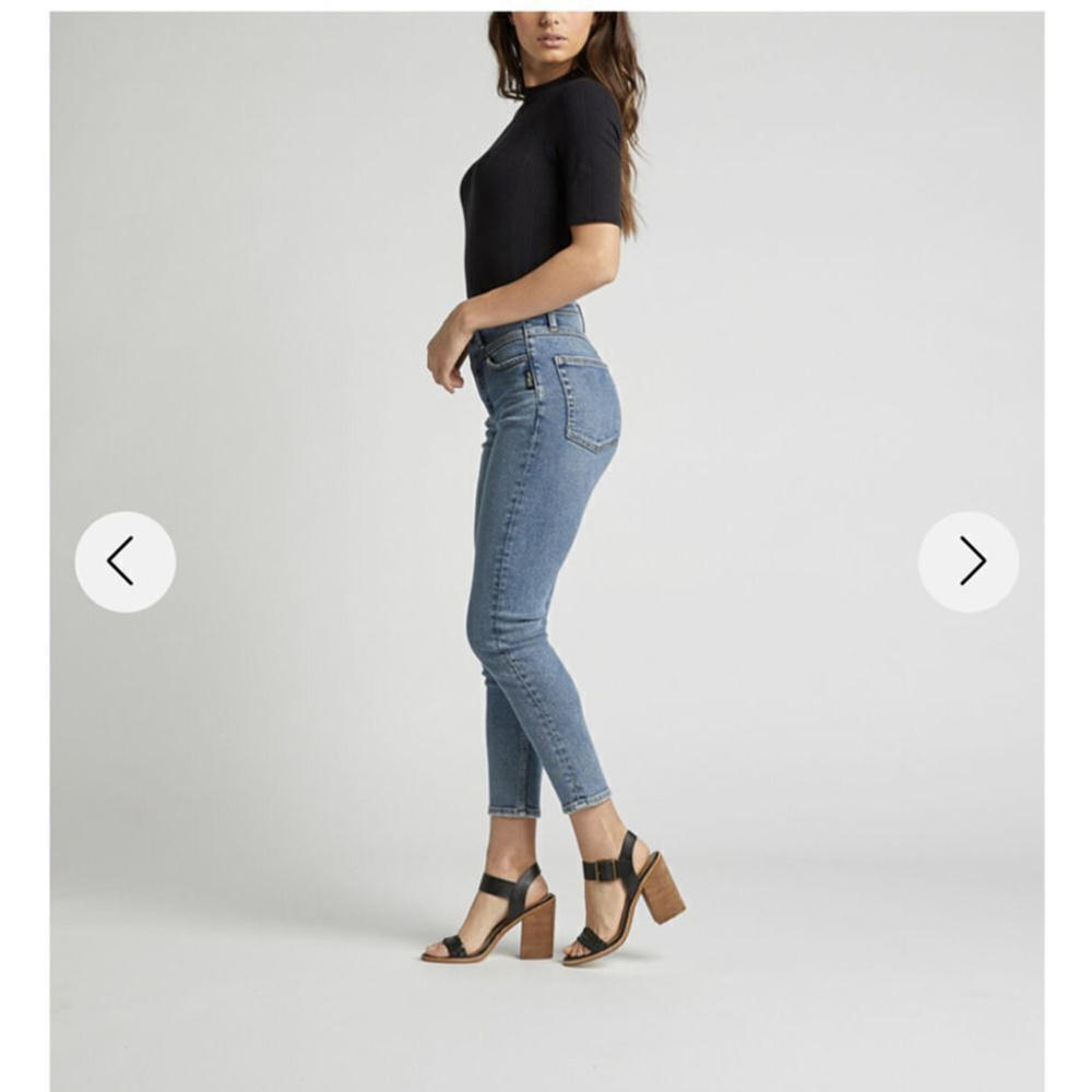 Silver Women's Ode to 80's High Rise Skinny Jeans (26) - Picture 9 of 9